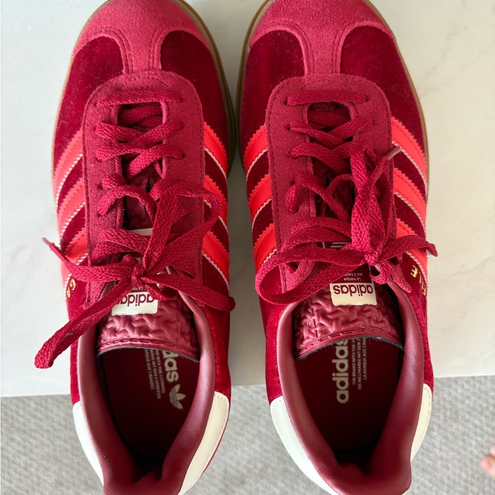 Adidas platform Gazelles Sneakers with Stripes NEVER WORN
